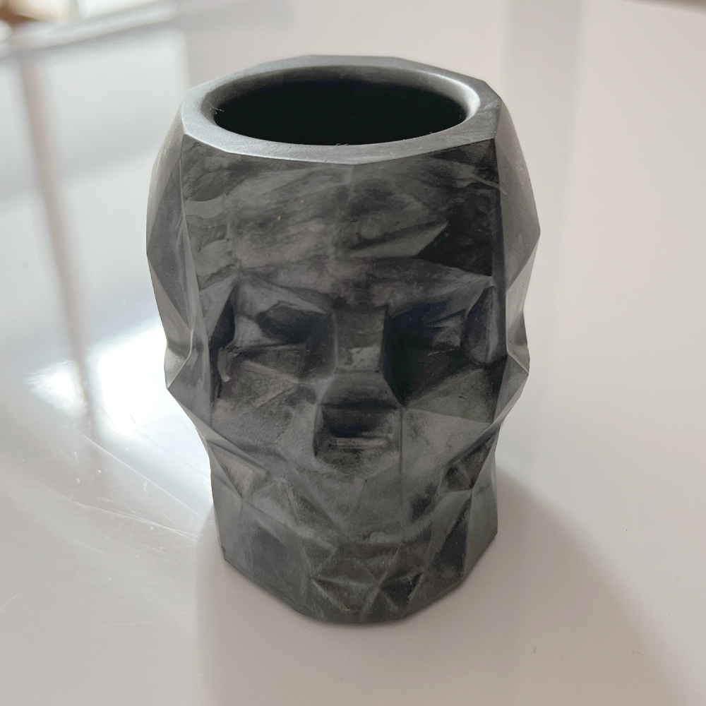 Angled Skull pot – charcoal